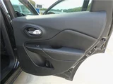 2014 Jeep Cherokee SUV for sale, Japanese used car export - photo 44 of 57 | GULJI TRADERS