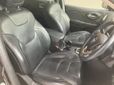 2014 Jeep Cherokee 4WD Limited SUV for sale, Japanese used car export - photo 4 of 10 | GULJI TRADERS
