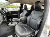 2014 Jeep Cherokee SUV for sale, Japanese used car export - photo 25 of 30 | GULJI TRADERS
