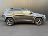 2015 Jeep Cherokee 4WD SUV for sale, Japanese used car export - photo 9 of 10 | GULJI TRADERS