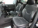 2016 Jeep Cherokee 4WD Bluetooth SUV for sale, Japanese used car export - photo 20 of 58 | GULJI TRADERS