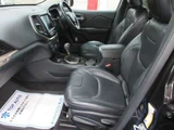 2016 Jeep Cherokee 4WD Bluetooth SUV for sale, Japanese used car export - photo 21 of 58 | GULJI TRADERS