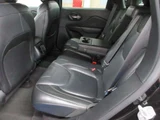 2016 Jeep Cherokee 4WD Bluetooth SUV for sale, Japanese used car export - photo 27 of 58 | GULJI TRADERS