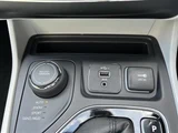 2018 Jeep Cherokee 4WD SUV for sale, Japanese used car export - photo 13 of 23 | GULJI TRADERS