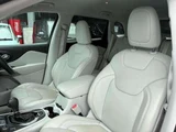 2018 Jeep Cherokee SUV for sale, Japanese used car export - photo 17 of 30 | GULJI TRADERS