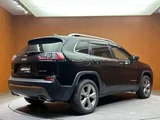 2019 Jeep Cherokee 4WD SUV for sale, Japanese used car export - photo 2 of 24 | GULJI TRADERS