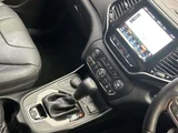 2019 Jeep Cherokee 4WD SUV for sale, Japanese used car export - photo 11 of 24 | GULJI TRADERS