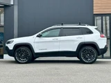 2019 Jeep Cherokee 4WD . SUV for sale, Japanese used car export - photo 6 of 10 | GULJI TRADERS