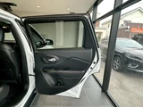 2019 Jeep Cherokee 4WD . SUV for sale, Japanese used car export - photo 9 of 10 | GULJI TRADERS