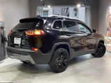2022 Jeep Cherokee 4WD . SUV for sale, Japanese used car export - photo 7 of 10 | GULJI TRADERS