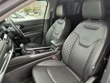 2023 Jeep Commander Sedan for sale, Japanese used car export - photo 19 of 30 | GULJI TRADERS