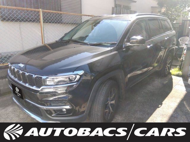 2023 Jeep Commander 2000 Limited 9FAT 4WD - photo 1 2023 Jeep Commander 2000 Limited 9FAT 4WD Sedan for sale, Japanese used car export - photo 1 of 3 | GULJI TRADERS