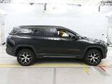 2023 Jeep Commander 4WD Sedan for sale, Japanese used car export - photo 3 of 12 | GULJI TRADERS