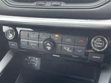 2024 Jeep Commander 4WD Sedan for sale, Japanese used car export - photo 22 of 24 | GULJI TRADERS