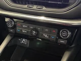 2024 Jeep Commander 4WD Sedan for sale, Japanese used car export - photo 11 of 24 | GULJI TRADERS
