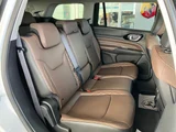 2026 Jeep Commander Diesel Turbo 4WD Sedan for sale, Japanese used car export - photo 5 of 10 | GULJI TRADERS