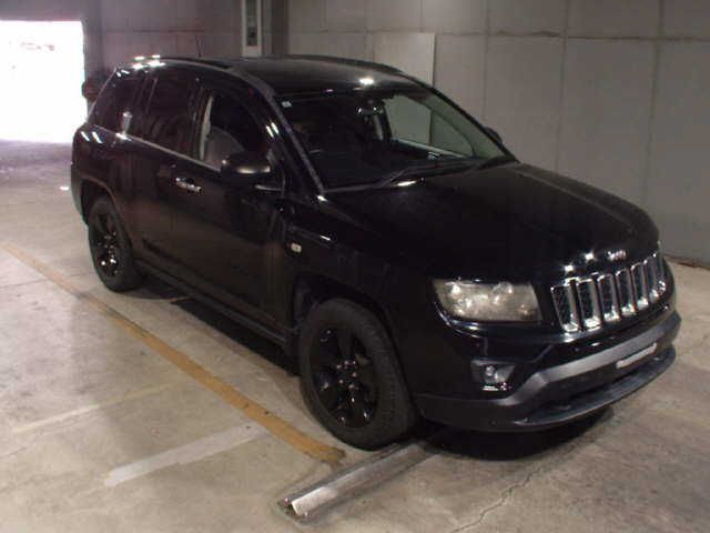 2014 Jeep Compass - photo 1 2014 Jeep Compass SUV for sale, Japanese used car export - photo 1 of 7 | GULJI TRADERS