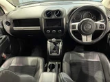 2017 Jeep Compass 4WD SUV for sale, Japanese used car export - photo 3 of 10 | GULJI TRADERS