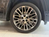 2021 Jeep Compass 4WD SUV for sale, Japanese used car export - photo 7 of 10 | GULJI TRADERS