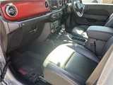 2023 Jeep Gladiator 4WD Jeep for sale, Japanese used car export - photo 16 of 61 | GULJI TRADERS