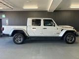 2024 Jeep Gladiator Jeep for sale, Japanese used car export - photo 3 of 9 | GULJI TRADERS