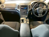 2011 Jeep Grand Cherokee SUV for sale, Japanese used car export - photo 3 of 10 | GULJI TRADERS