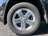 2011 Jeep Grand Cherokee SUV for sale, Japanese used car export - photo 9 of 10 | GULJI TRADERS