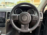 2013 Jeep Grand Cherokee 4WD SUV for sale, Japanese used car export - photo 29 of 72 | GULJI TRADERS