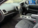 2013 Jeep Grand Cherokee 4WD SUV for sale, Japanese used car export - photo 39 of 72 | GULJI TRADERS