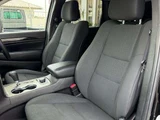 2013 Jeep Grand Cherokee 4WD SUV for sale, Japanese used car export - photo 42 of 72 | GULJI TRADERS