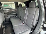 2013 Jeep Grand Cherokee 4WD SUV for sale, Japanese used car export - photo 45 of 72 | GULJI TRADERS