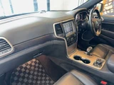 2014 Jeep Grand Cherokee SUV for sale, Japanese used car export - photo 21 of 36 | GULJI TRADERS