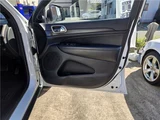 2015 Jeep Grand Cherokee 4WD SUV for sale, Japanese used car export - photo 54 of 80 | GULJI TRADERS