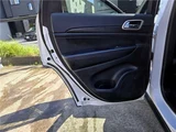 2015 Jeep Grand Cherokee 4WD SUV for sale, Japanese used car export - photo 61 of 80 | GULJI TRADERS