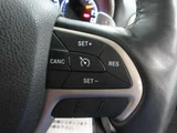 2016 Jeep Grand Cherokee 4WD Bluetooth SUV for sale, Japanese used car export - photo 42 of 61 | GULJI TRADERS