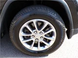 2016 Jeep Grand Cherokee SUV for sale, Japanese used car export - photo 38 of 41 | GULJI TRADERS