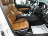 2016 Jeep Grand Cherokee SRT8 4WD SUV for sale, Japanese used car export - photo 16 of 55 | GULJI TRADERS