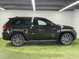 2016 Jeep Grand Cherokee SUV for sale, Japanese used car export - photo 18 of 20 | GULJI TRADERS