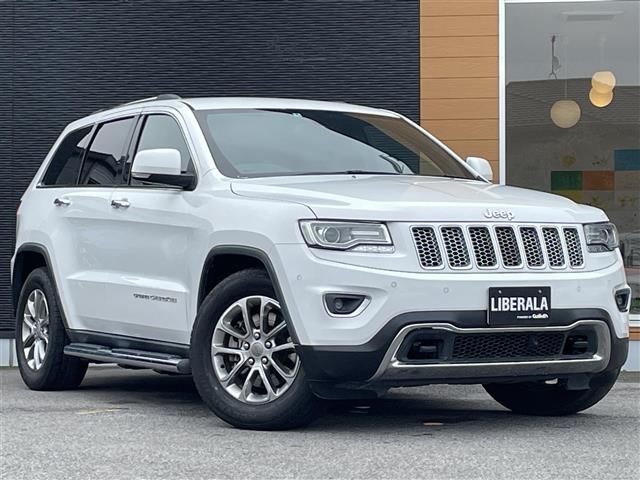 2016 Jeep Grand Cherokee LTD 4WD - photo 1 2016 Jeep Grand Cherokee LTD 4WD SUV for sale, Japanese used car export - photo 1 of 24 | GULJI TRADERS