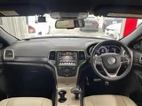 2016 Jeep Grand Cherokee SUV for sale, Japanese used car export - photo 7 of 9 | GULJI TRADERS