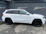 2017 Jeep Grand Cherokee 4WD SUV for sale, Japanese used car export - photo 4 of 32 | GULJI TRADERS