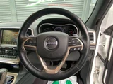 2017 Jeep Grand Cherokee 4WD SUV for sale, Japanese used car export - photo 18 of 32 | GULJI TRADERS
