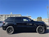 2017 Jeep Grand Cherokee SUV for sale, Japanese used car export - photo 8 of 29 | GULJI TRADERS