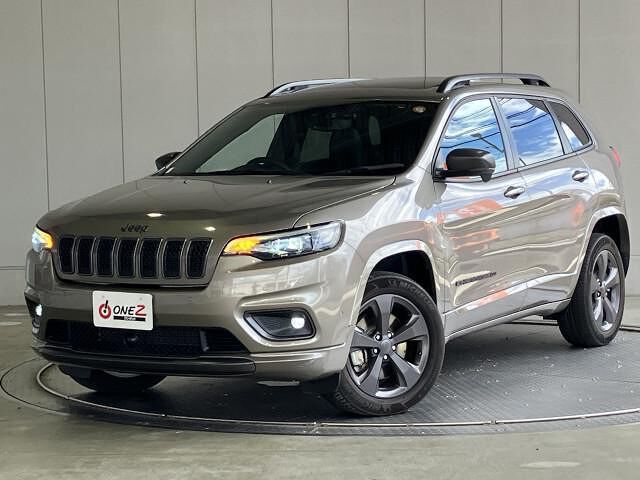 2022 Jeep Grand Cherokee 80th 4WD - photo 1 2022 Jeep Grand Cherokee 80th 4WD SUV for sale, Japanese used car export | GULJI TRADERS