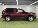2023 Jeep Grand Cherokee Limited SUV for sale, Japanese used car export - photo 18 of 20 | GULJI TRADERS