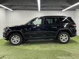 2023 Jeep Grand Cherokee Limited SUV for sale, Japanese used car export - photo 17 of 20 | GULJI TRADERS