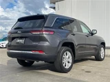 2023 Jeep Grand Cherokee LTD 4WD SUV for sale, Japanese used car export - photo 9 of 23 | GULJI TRADERS