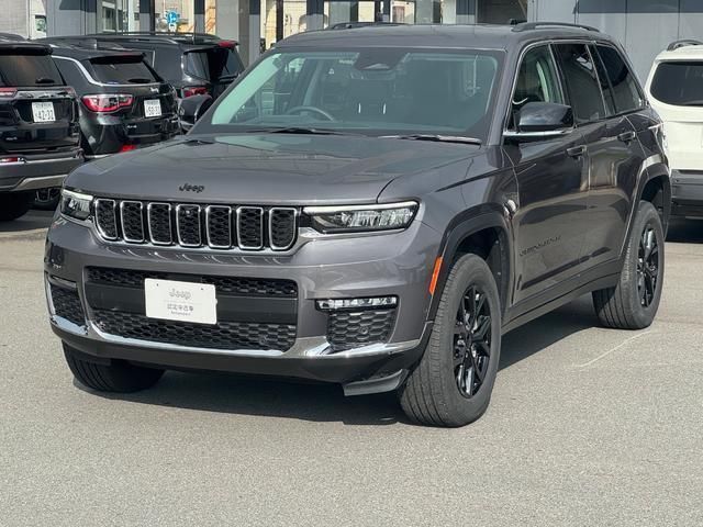 2025 Jeep Grand Cherokee SUV for sale, Japanese used car export - photo 1 of 8 | GULJI TRADERS