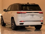 2023 Jeep GRAND CHEROKEE 4xe 4xe SUV for sale, Japanese used car export - photo 3 of 9 | GULJI TRADERS
