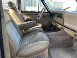 1989 Jeep Grand Wagoneer Sedan for sale, Japanese used car export - photo 18 of 60 | GULJI TRADERS